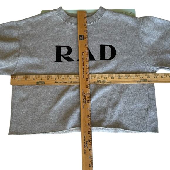 Womens Cropped Sweater Size Small "RAD" Gray - Picture 3 of 7